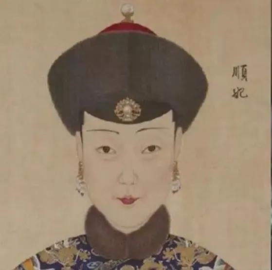 清代灭亡后宫里的贵妃都去哪了,清朝历史上被降位分最多的嫔妃