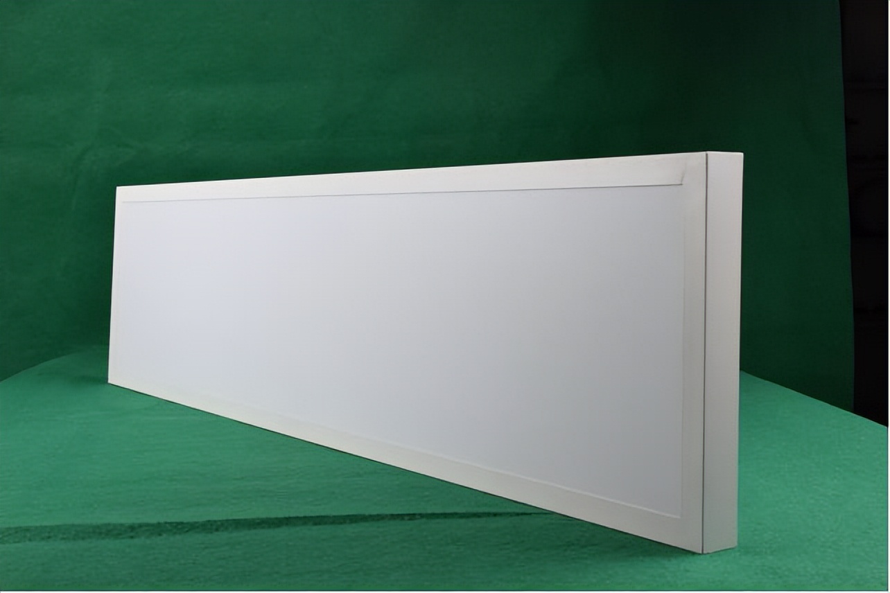 羽毛球场馆用什么灯具,羽毛球馆照明灯具安装