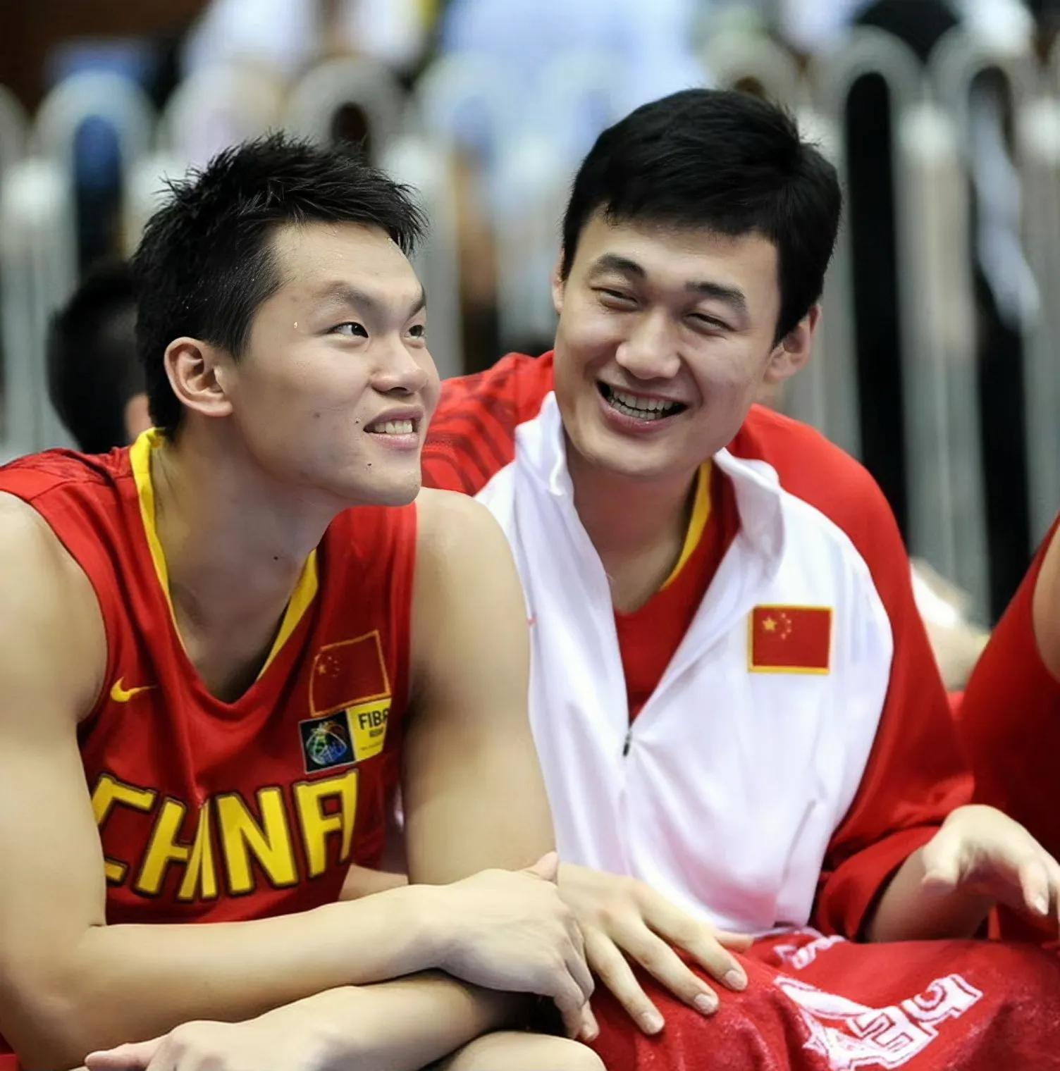 姚明时期联盟前三中锋,姚明各大中锋