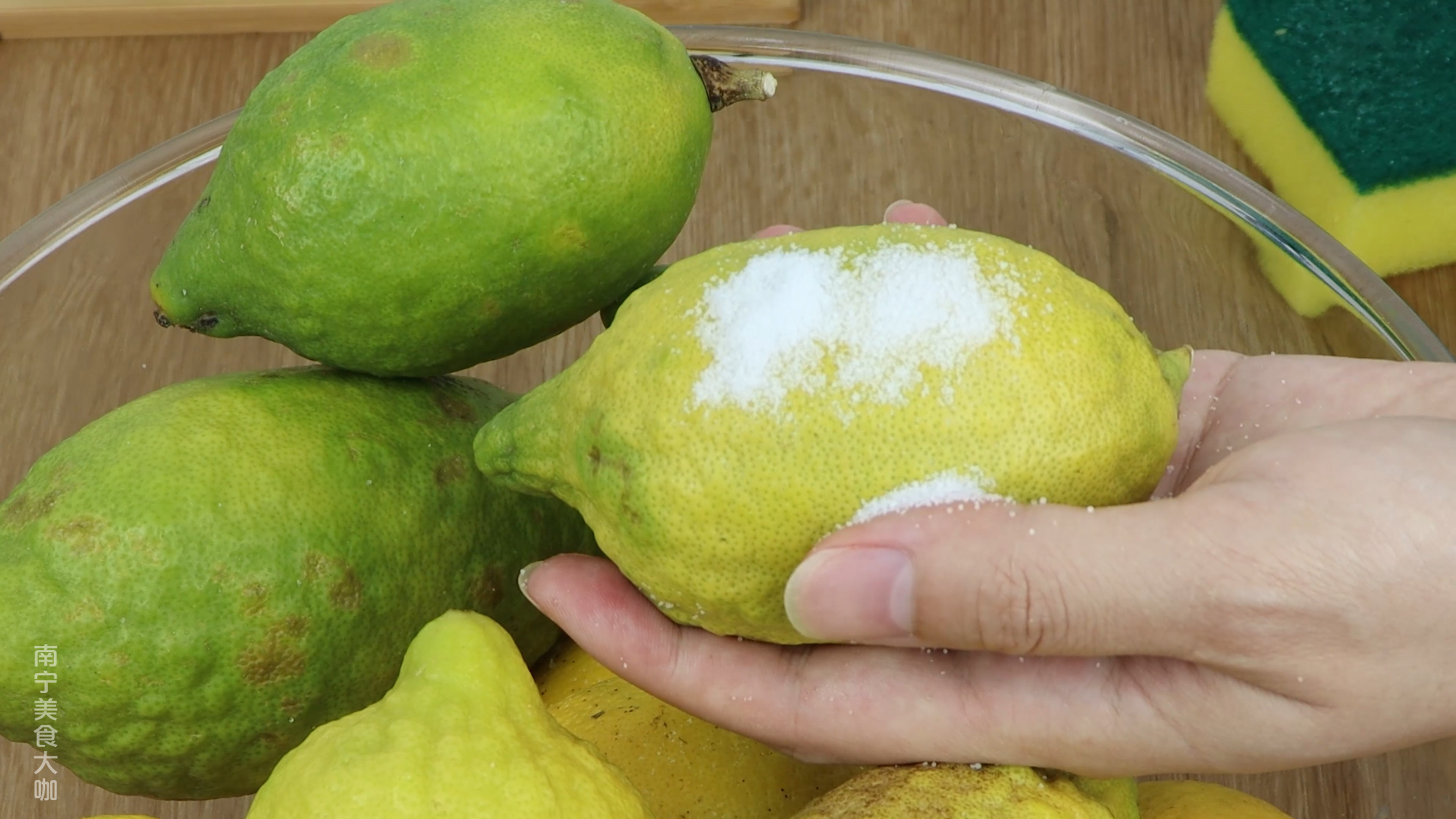 柠檬固体蜂蜜茶的做法,最便宜好喝的柠檬茶制作方法