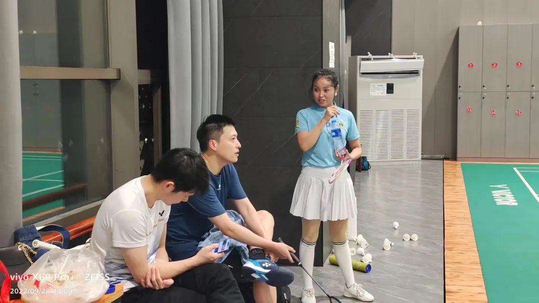 羽你相约快乐时光,羽你相约羽毛球