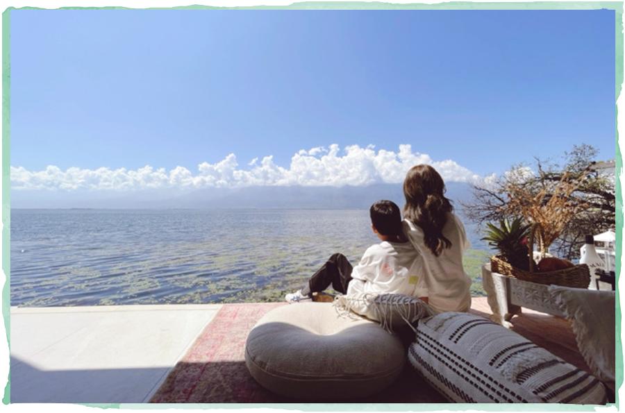 史上最苦亲子游，最惨时三人分一碗泡面！我为什么还要带年糕来？