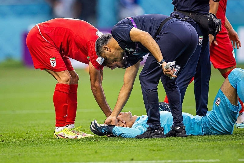 国足真的踢不过泰国越南了吗,国足难掩颓势尽显王者风范