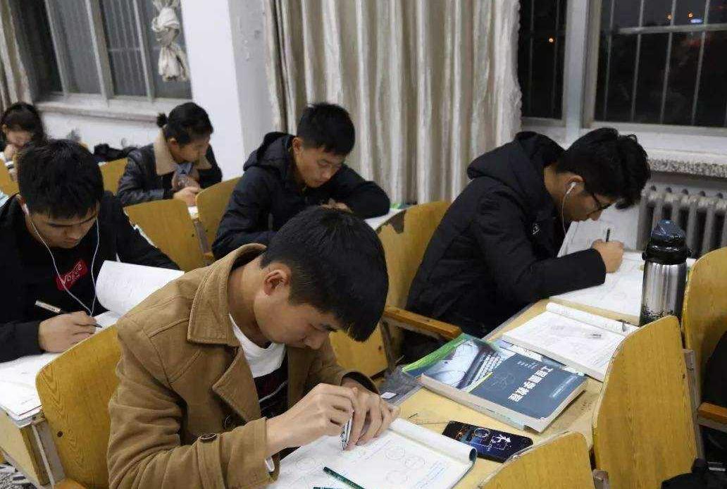 南审学生能不能由本科转为专科,南审专升本是怎么回事