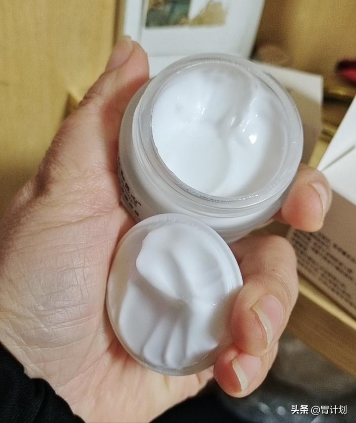 眼霜推荐不太贵的牌子,眼霜哪种不要买