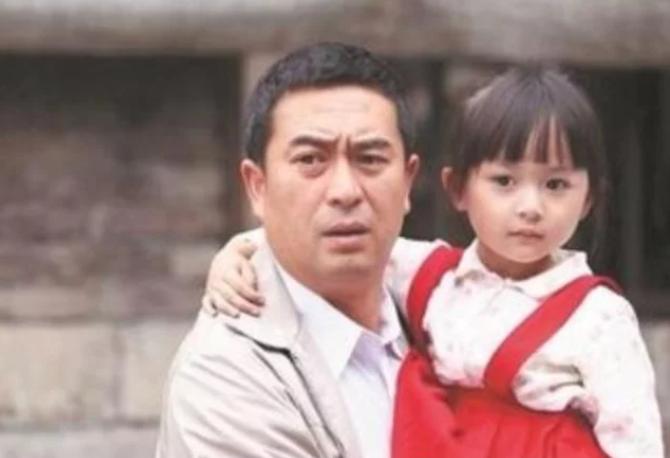 盘点10位童星今昔对比,10位长残的童星今昔对比合集