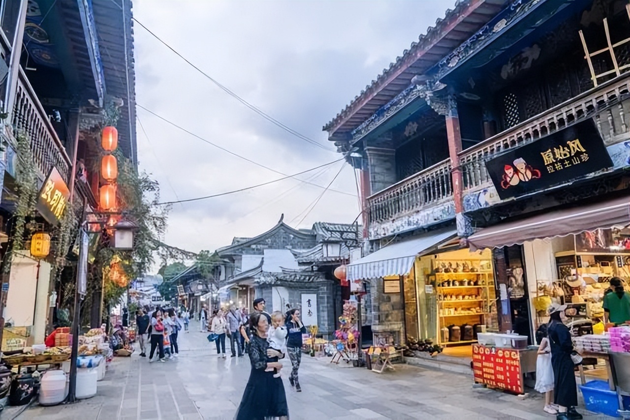 建水民宿包吃包住多少钱一天,建水康养公寓一年包吃住多少钱