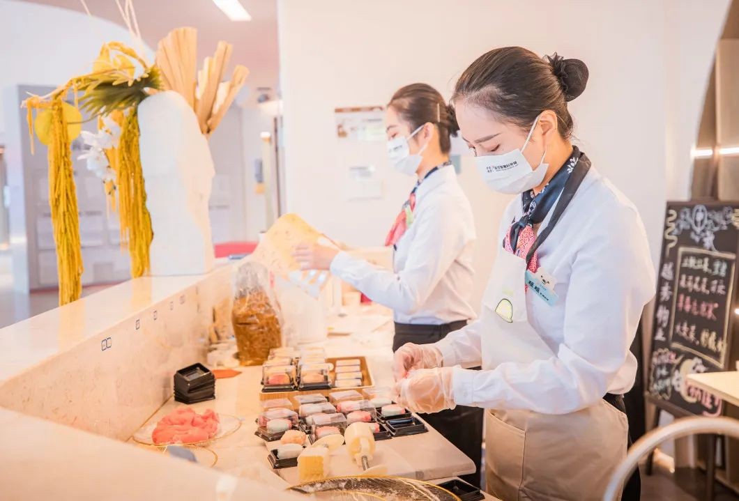 越秀服务,越秀服务创新