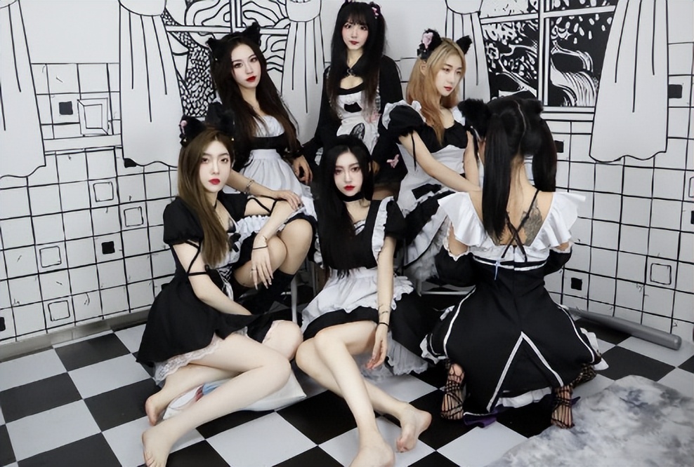 靠打“擦边球”吸引顾客，年轻人陷入难回头