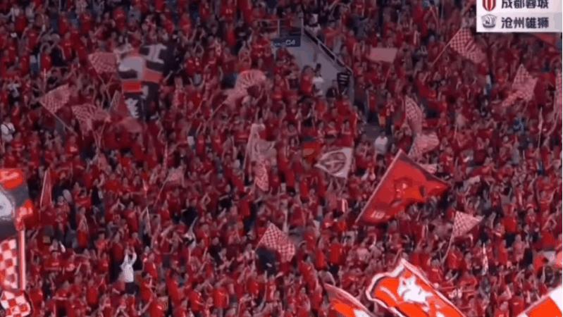 欧洲最专业的足球场,欧洲顶级足球场球迷人数