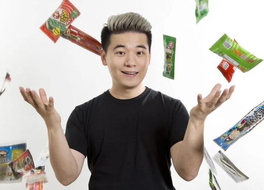 泰国富豪19岁发家致富,泰国男生卖海苔致富