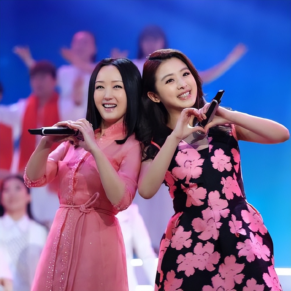 分手的26年后，赖文峰出狱乡下结婚度日，杨钰莹的选择令人心疼