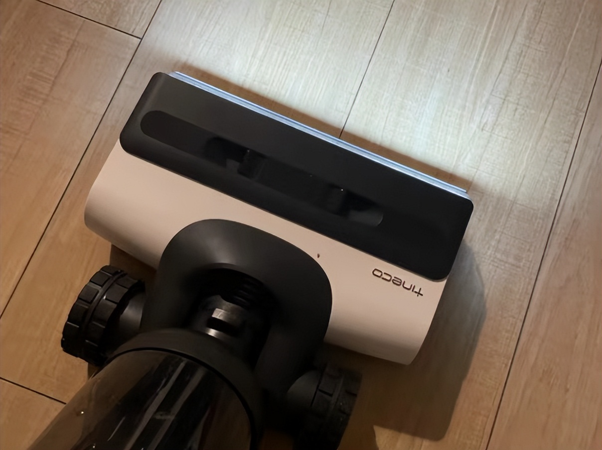 如何正确挑选到优质的洗地机,添可洗地机和石头洗地机哪个好