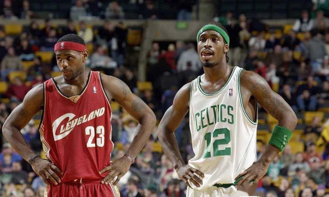 里基戴维斯取三双投自己篮筐视频,我以为勒布朗是来辅佐我的