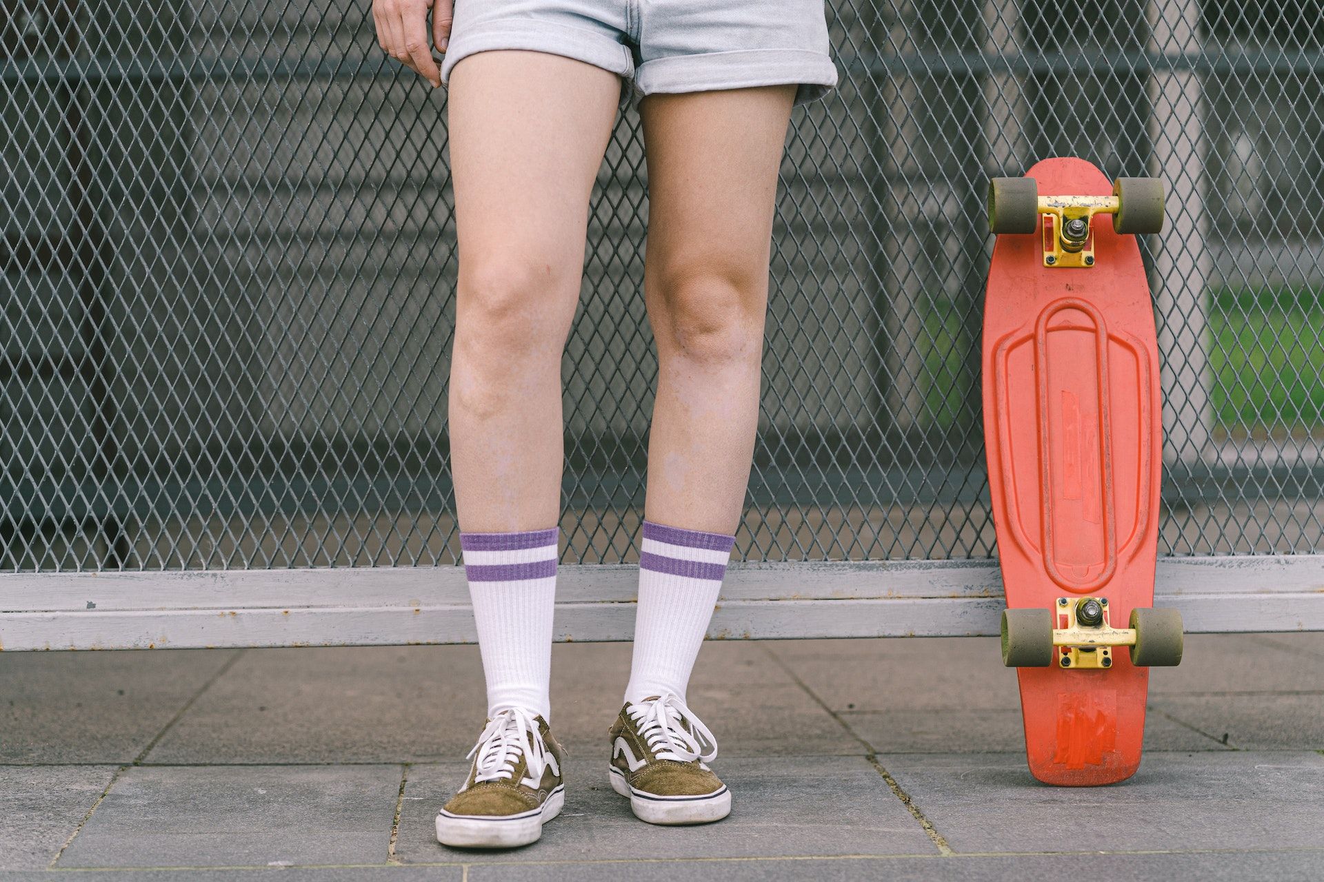 为什么会造成膝盖疼呢怎么治疗,膝盖痛怎么缓解腿痛