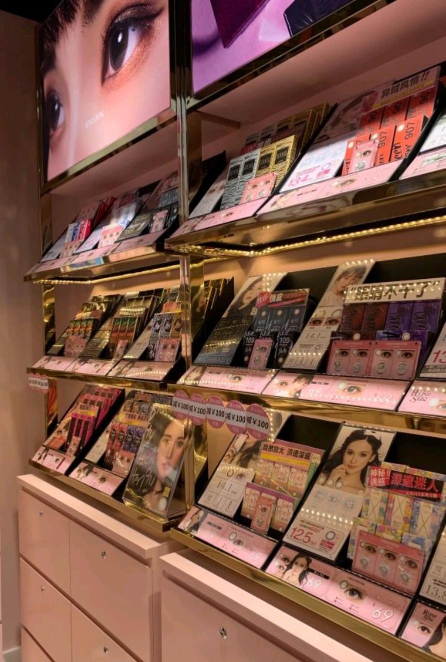 年轻一代与众不“瞳”彩瞳市场成为资本新宠儿