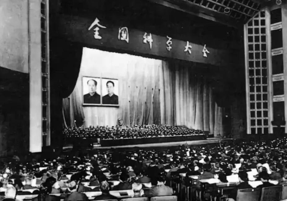 读书是改变家庭命运的唯一出路,读书是普通人改变命运的最好方法