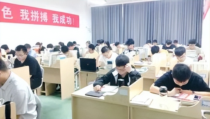 郑州考虫考研寄宿学校地址,郑州航空港区考研寄宿学校