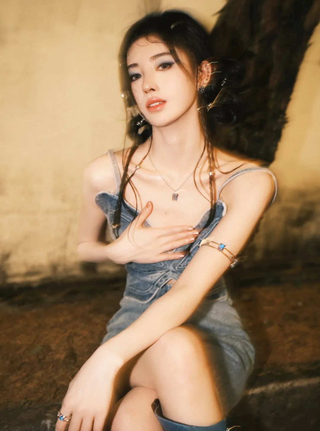 波浪卷发简单编发,人鱼微卷编发造型