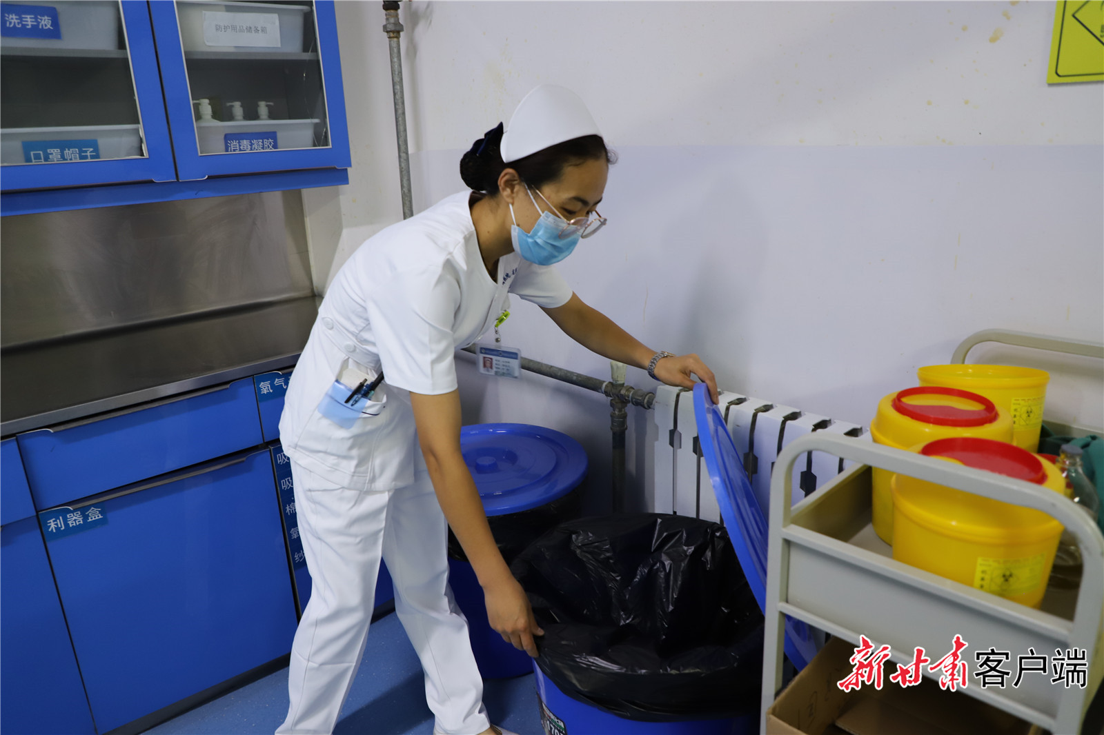 疫情期间暖心的细微小事,抗击疫情护士的暖心时刻