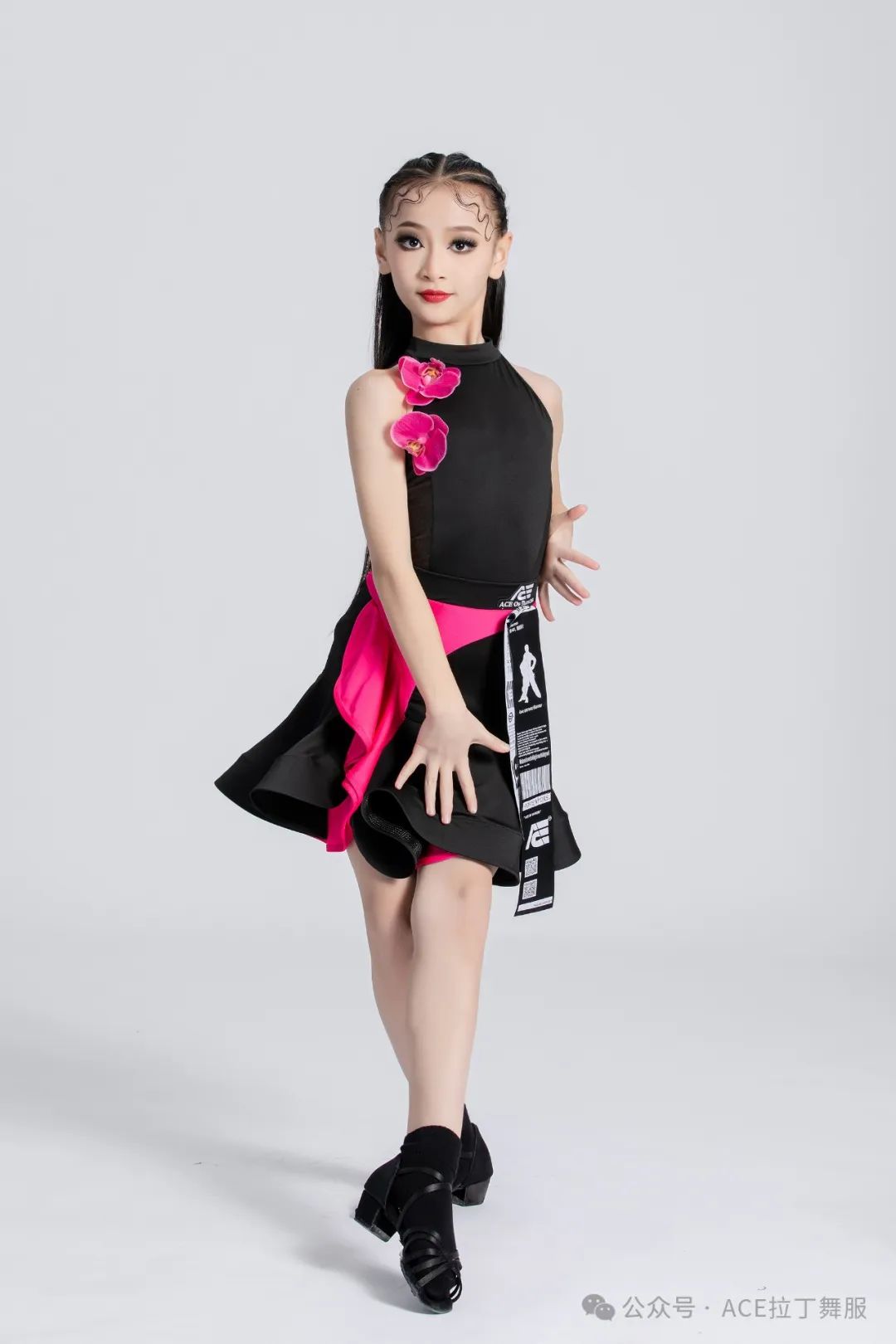 为什么一定要穿紧身舞蹈服,跳舞为什么要穿舞蹈鞋