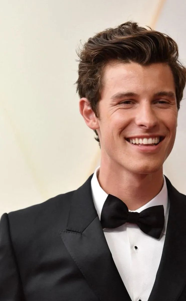 shawnmendes胡子,shawnmendes穿凉鞋