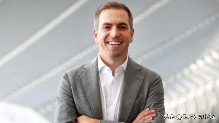 足坛历史十大右后卫,足坛十大年轻右边后卫