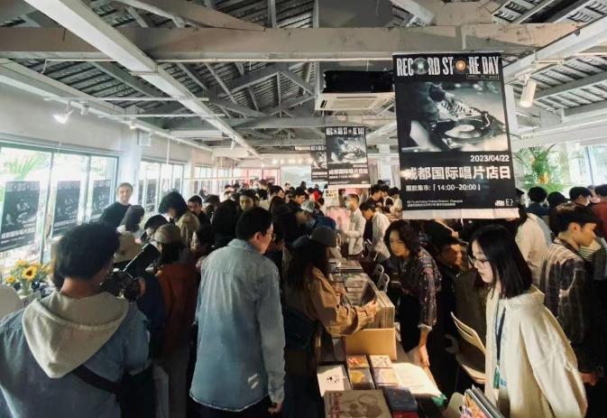 让乐迷过这个节日，比五一不调休还开心