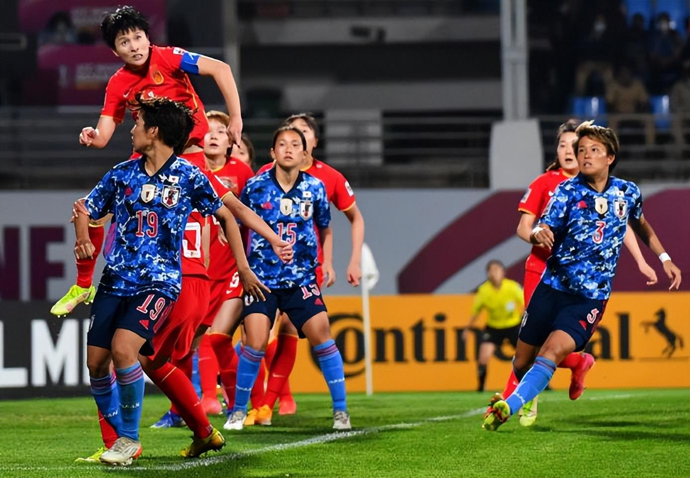 东亚杯对中国香港足球,东亚杯球迷热泪盈眶