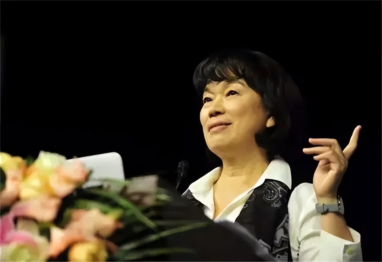 台湾作家龙应台:为港独暴徒洗地,选择性失明暴露了多少虚伪