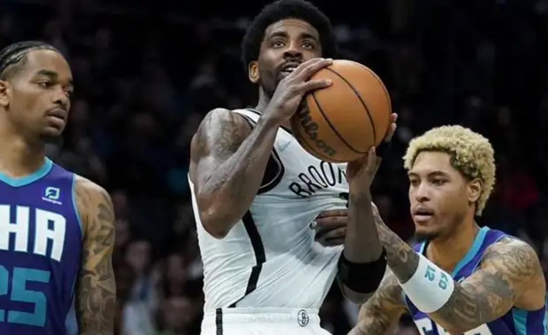 主场观众创历史新多却输了球！英雄或罪人？留给欧文的机会不多了