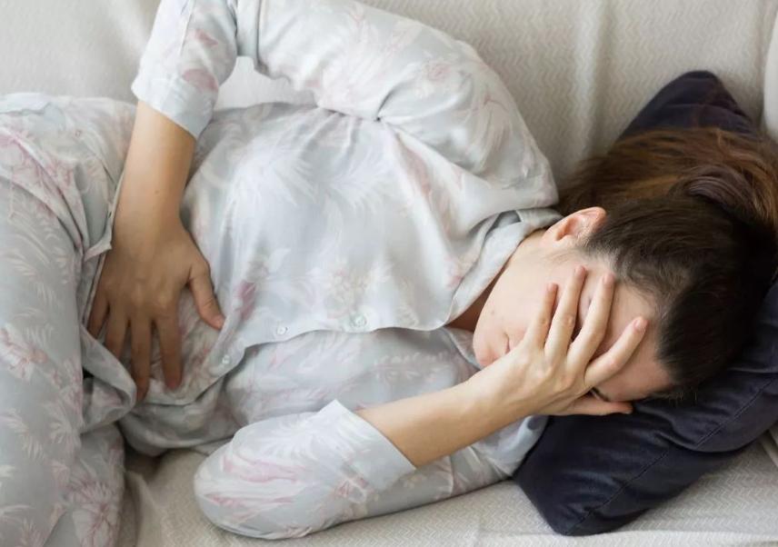 同房后酿成大错：黄体破裂！劝告：夫妻生活不是打仗，请务必适度