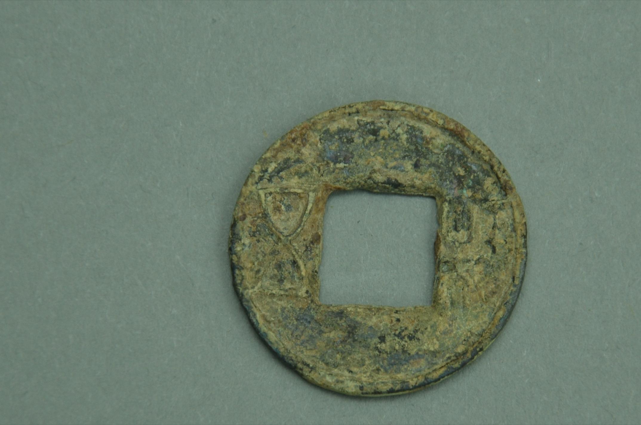 汉代出土的钱币,汉代出土墓葬钱币图片大全