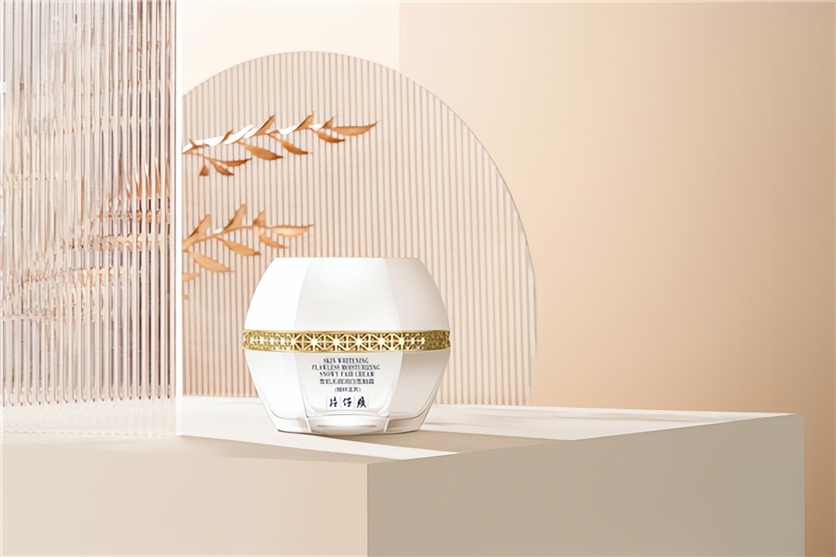 片仔癀雪肌雪融霜保湿面霜,片仔癀雪肌无暇润白雪融霜怎么样