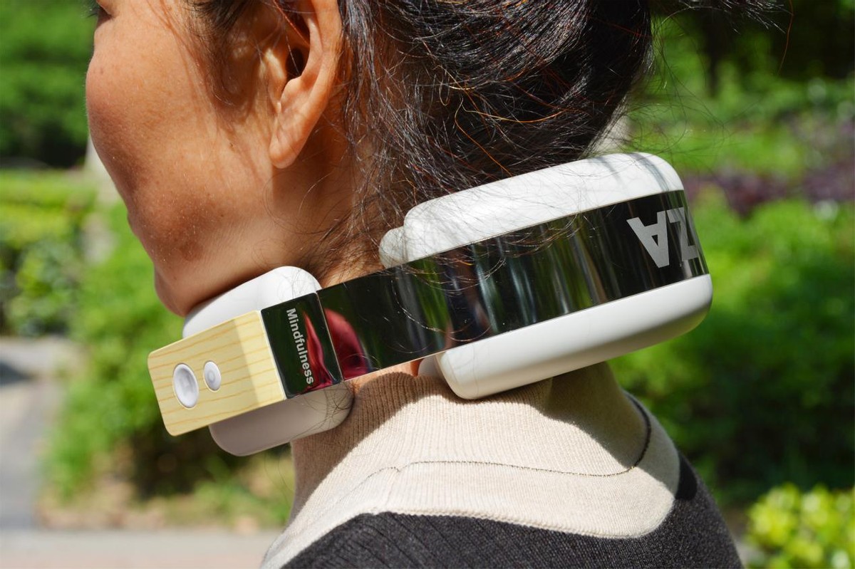 新款家用便携式充电颈椎按摩仪 (moza全颈椎按摩仪测评)