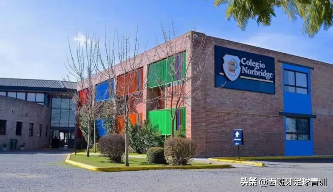 踢球影响智力,西班牙踢球和学习