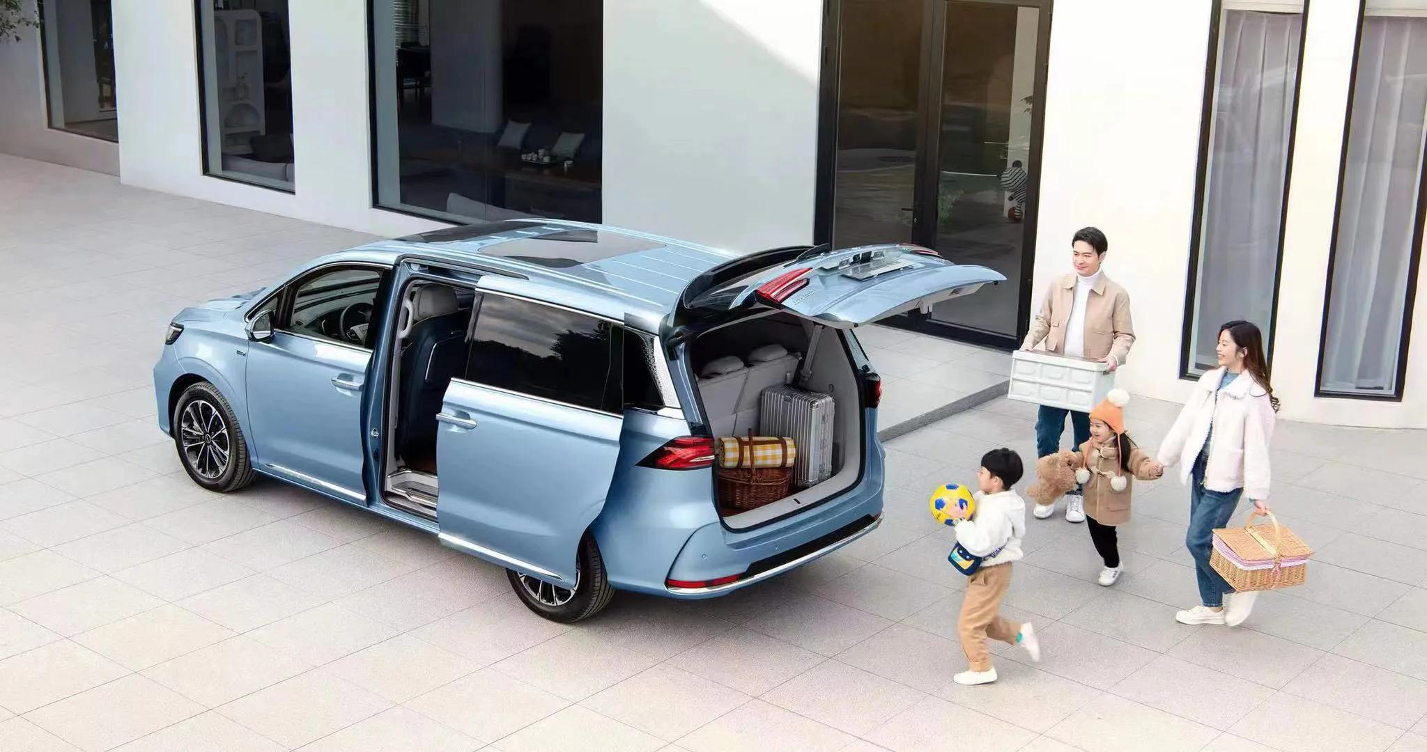 荣威纯电mpvimax8ev评测,荣威imax8ev上市售价25.98万元起