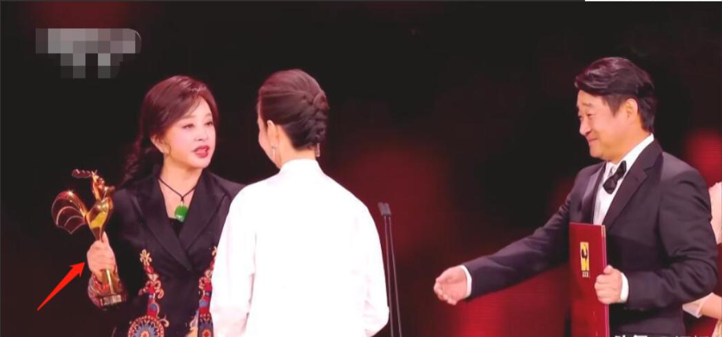 刘晓庆背后的辛酸史,刘晓庆唯一不被岁月打败的是才华