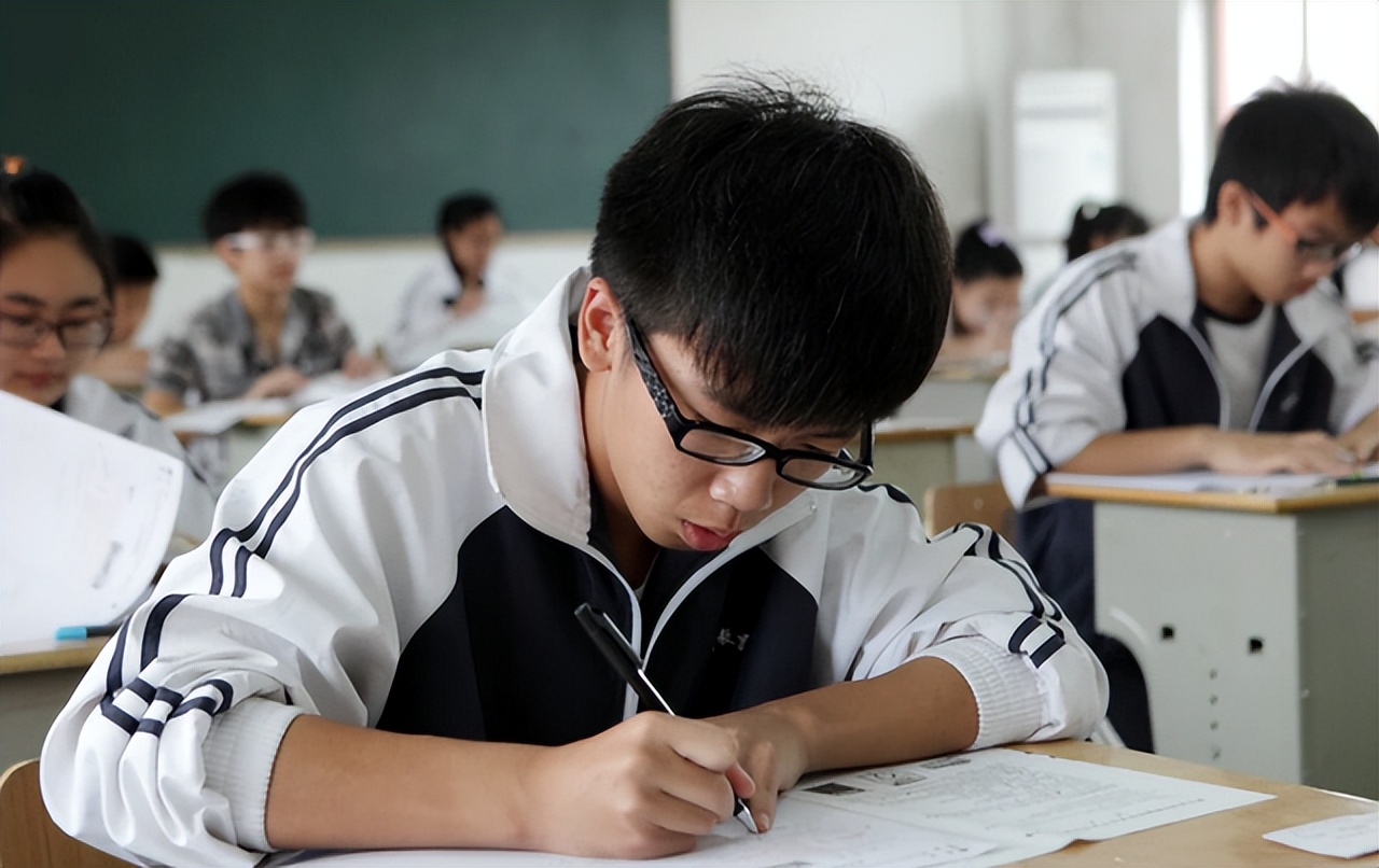 杭州2023中考一模分数线出了没,杭州一模各校分数线