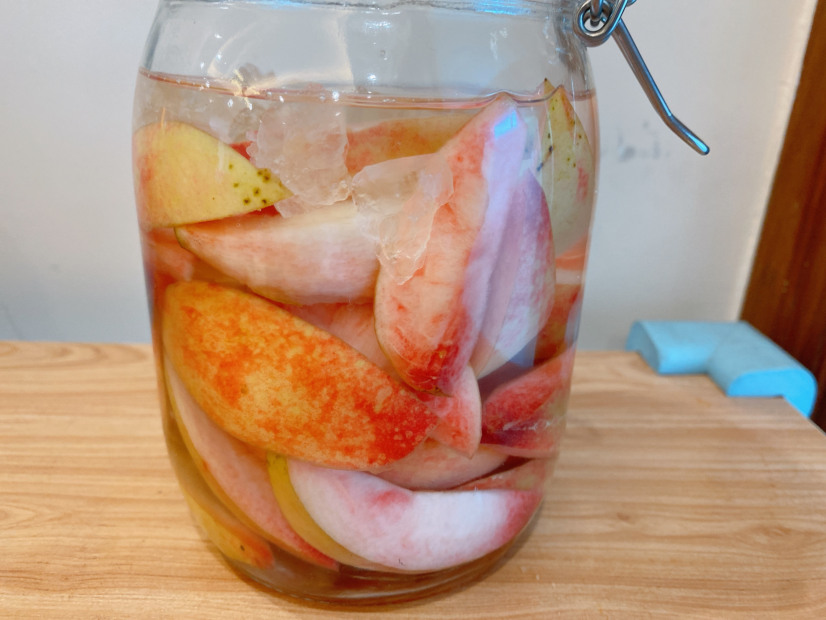 桃子酒的家庭简单酿制方法,如何酿制桃子酒好喝