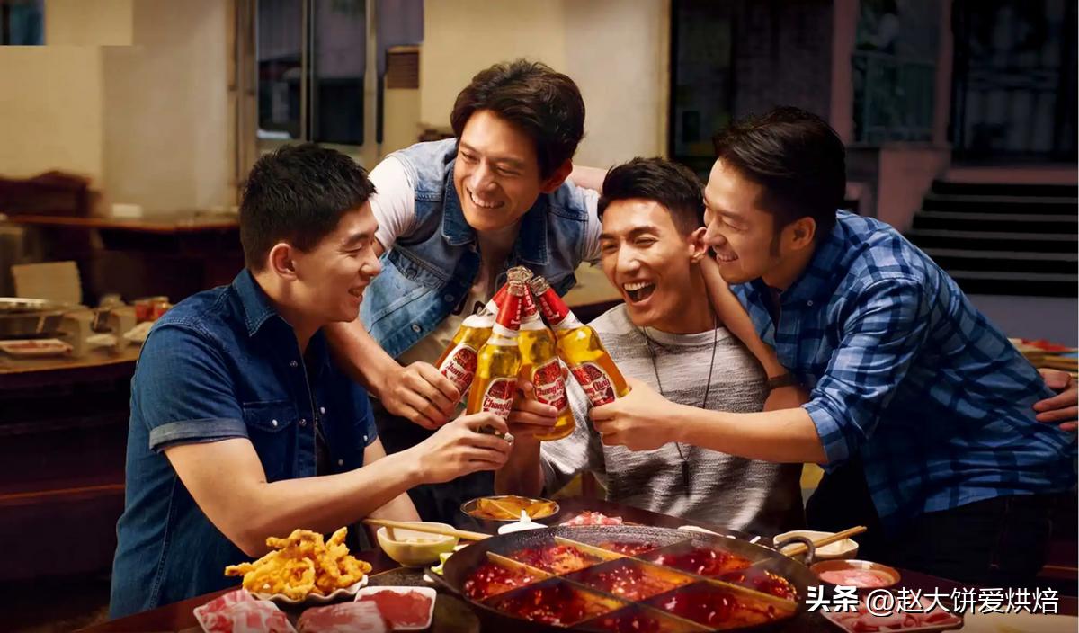 啤酒的酒精度怎么换算成白酒,五瓶啤酒酒精含量相当于多少白酒