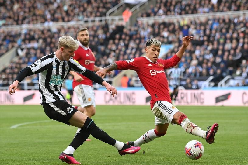 压着打!卡塞米罗缺阵曼联完败,纽卡复仇成功荣登第三,欧冠有戏