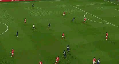 球王贝利认为c罗和梅西谁最强,球王贝利认为c罗和梅西谁最强大