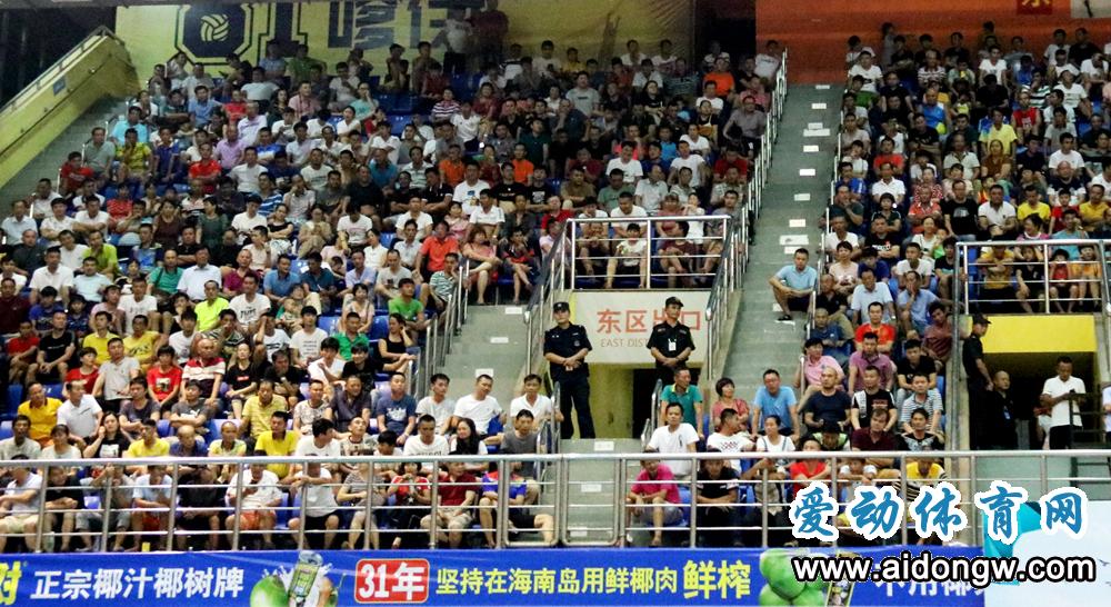 【体育观察】任时光流逝，海南人最爱还是九人排！