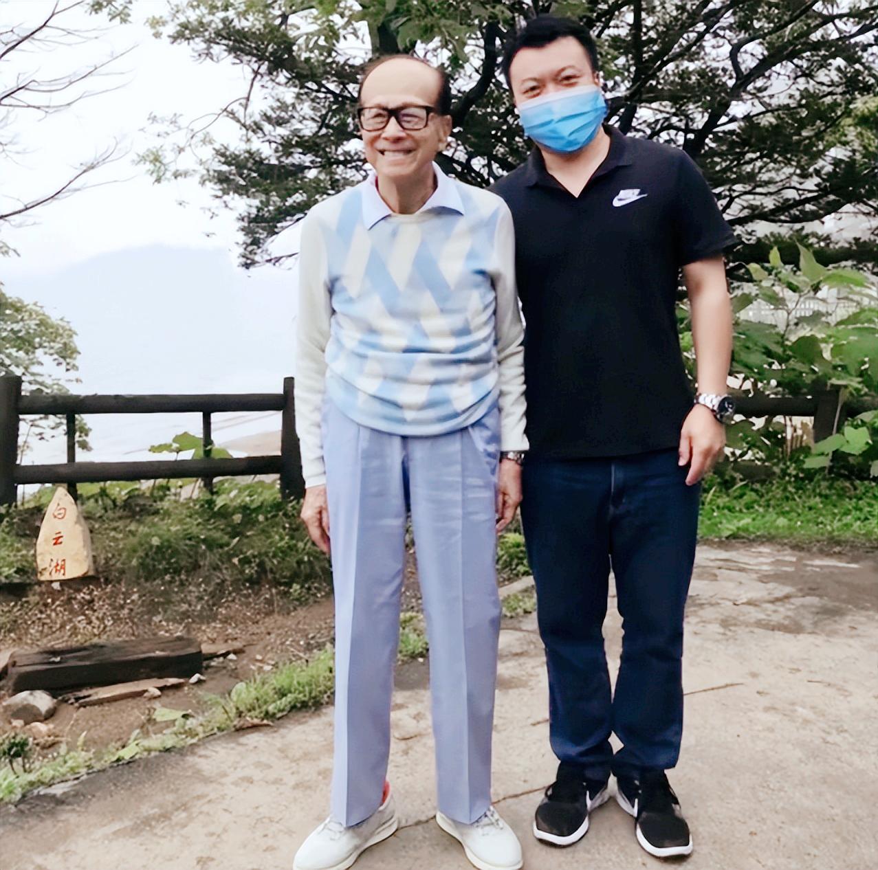 李嘉诚与周凯旋外出逛街的照片,李嘉诚周凯旋保镖视频