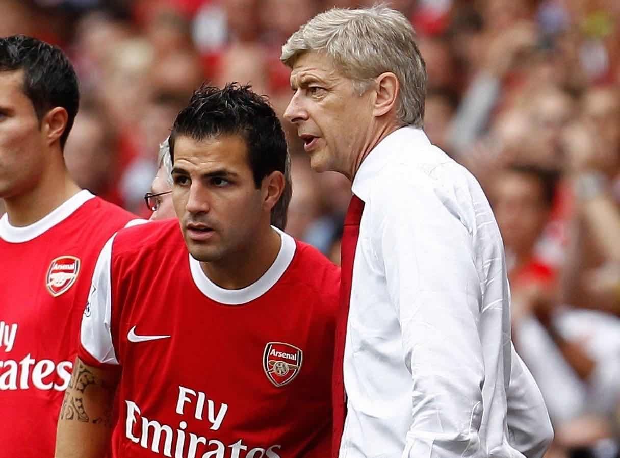 足坛十大叛徒，菲戈背叛巴萨加盟皇马，伊布被称三姓家奴