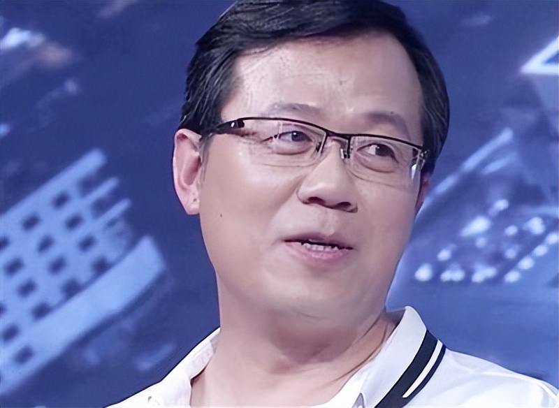 第一狗仔卓伟潘粤明,第一狗仔卓伟