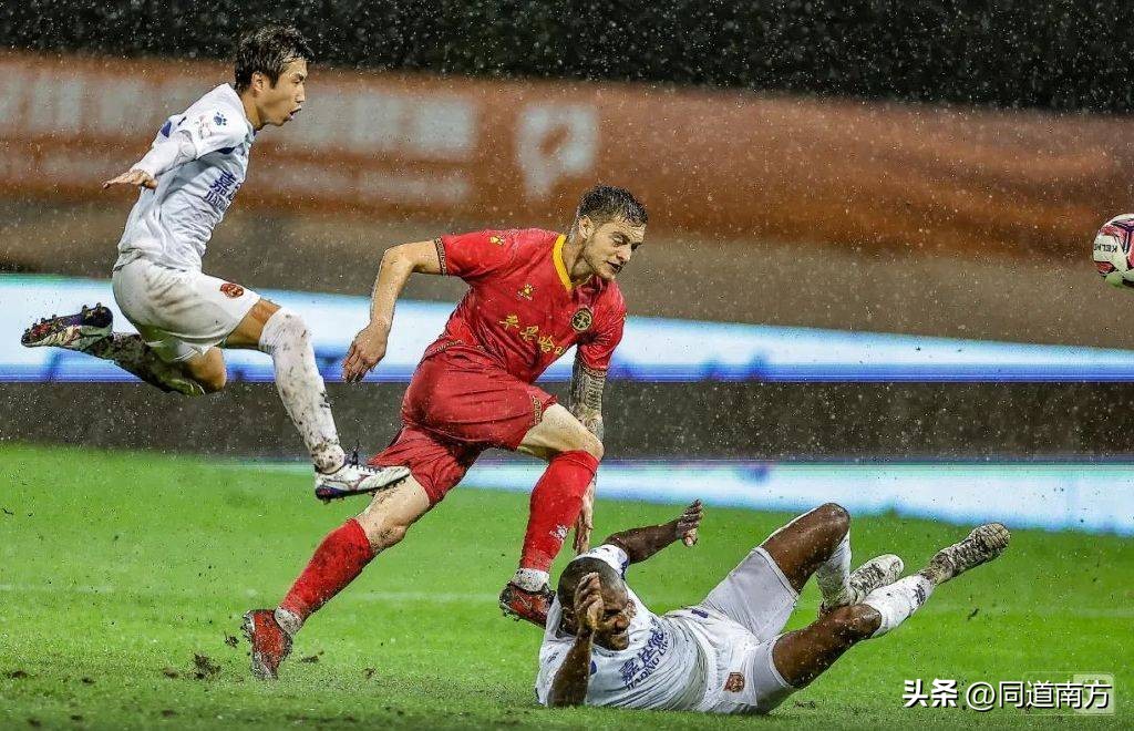 广西平果哈嘹队冲上中甲,中甲：广州0-1广西平果哈嘹遭双杀