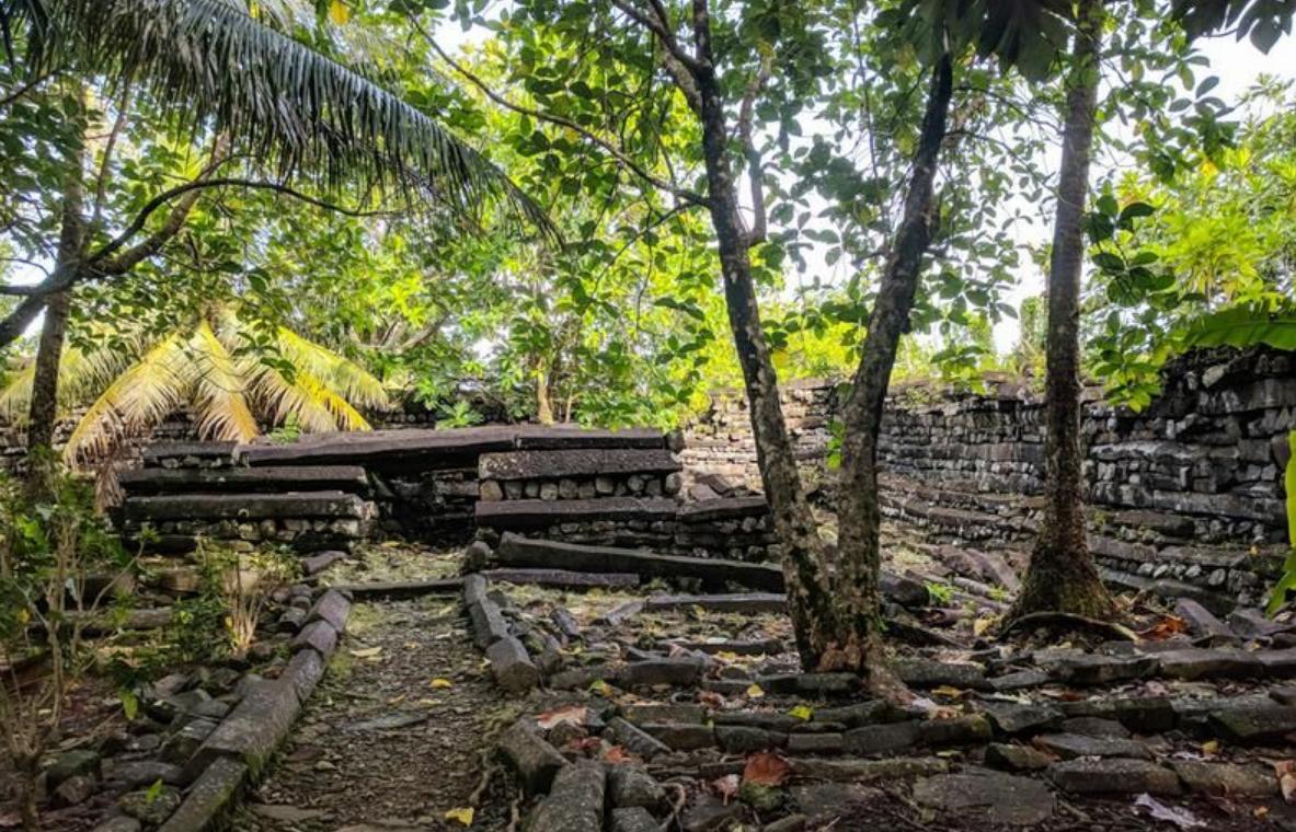 美军关岛基地在哪里,关岛的军事基地在哪