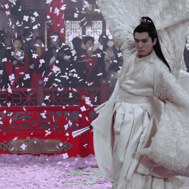 男演员能将“雌雄莫辨”演到何程度？有人艳压群芳，有人丑的辣眼